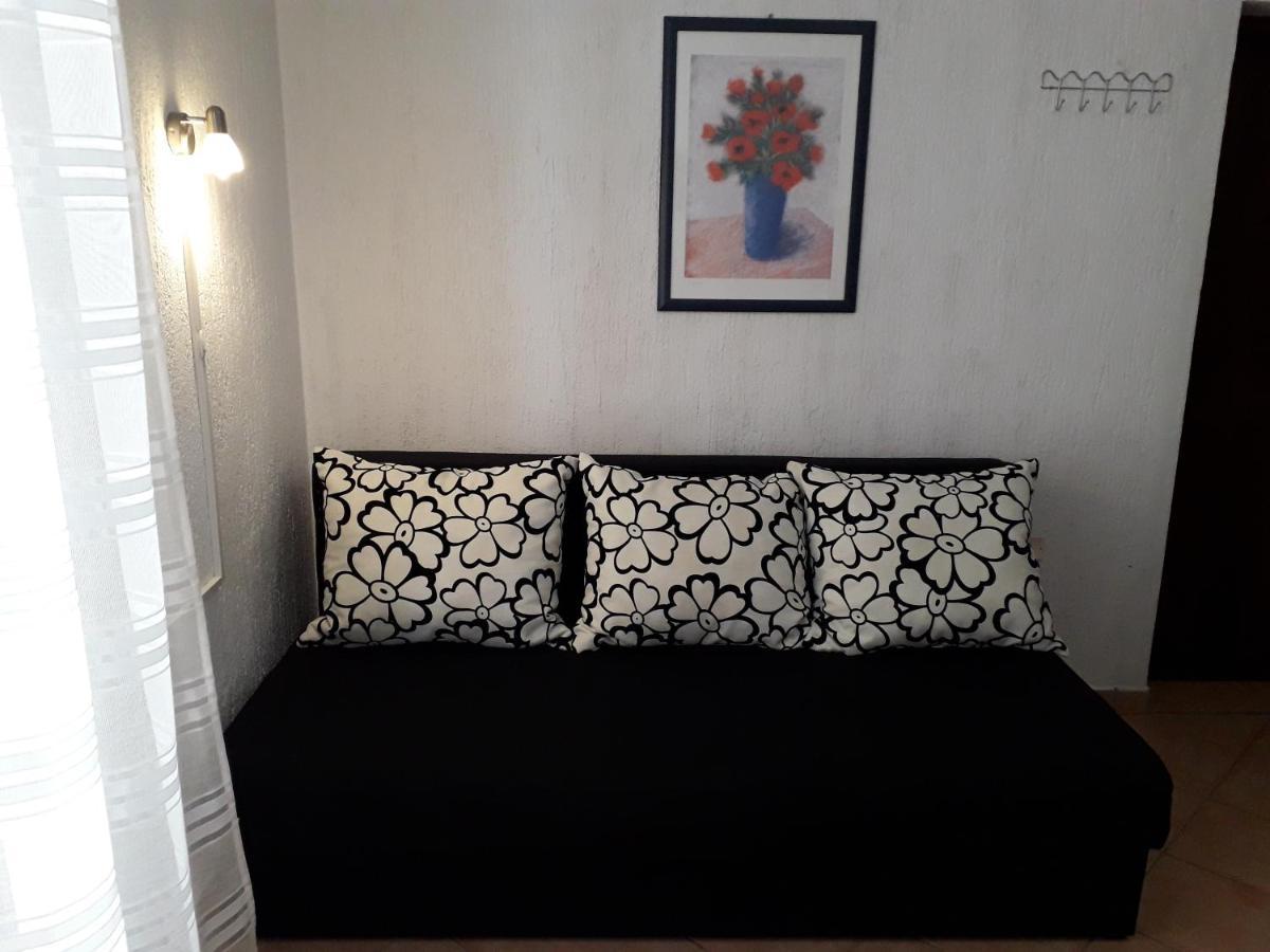 Delfin Apartments Sveti Juraj Exterior foto